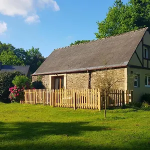 Le Vieux Moulin - Detached With Garden Views And Pool Guégon